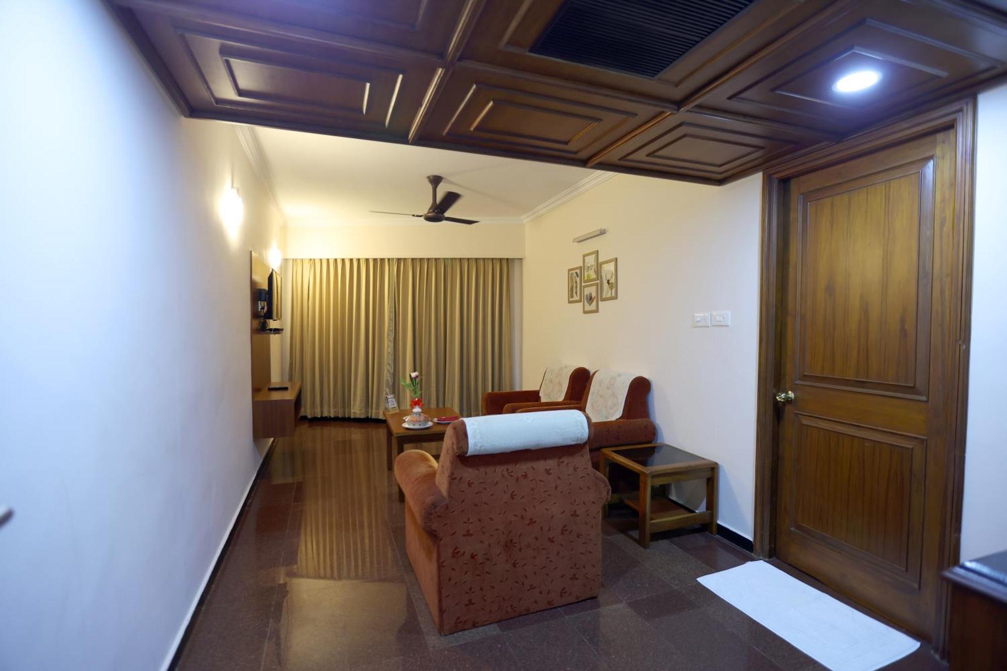 Hotel Breeze Residency Tiruchirappalli Zewnętrze zdjęcie